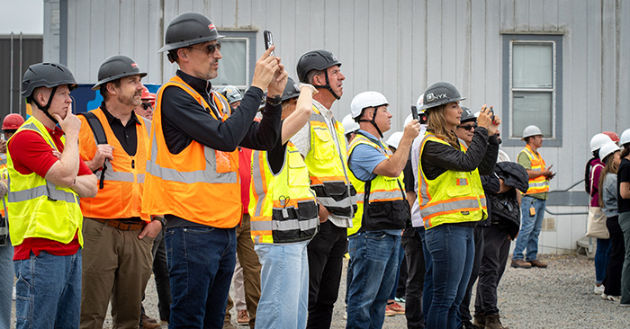 Shake Test Proves 10-Story Steel Buildings Can Withstand Quakes ...